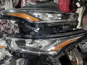 Toyota Highlander 2022 Headlight Pair