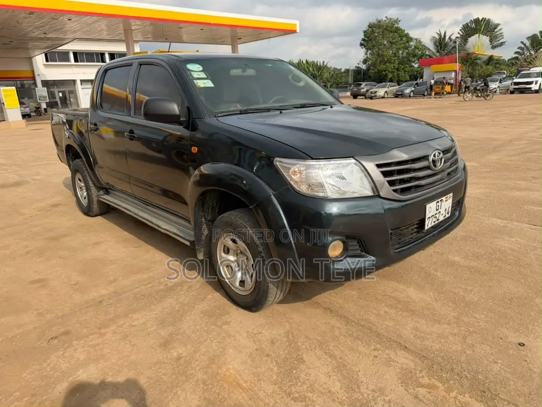 Toyota Hilux 2014 Black