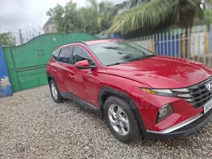 Hyundai Tucson 2022 Red