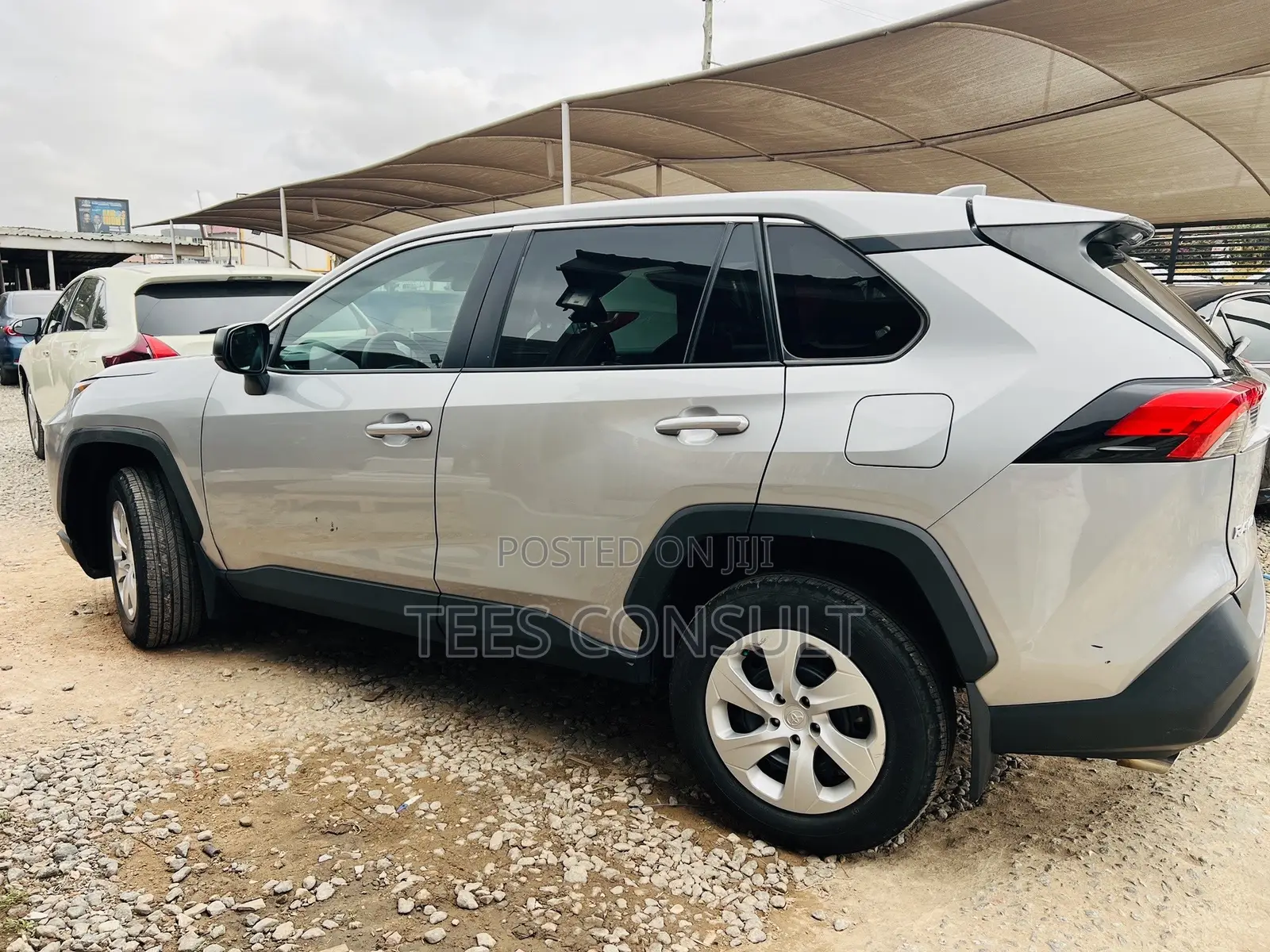 Toyota RAV4 2024 Silver