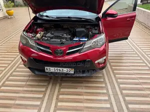 Toyota RAV4 2015 Red