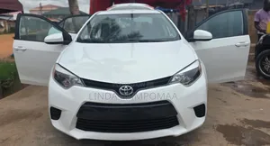 Toyota Corolla L 4dr Sedan (1.8L 4cyl 4A) 2015 White