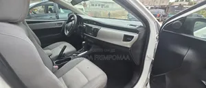 Toyota Corolla L 4dr Sedan (1.8L 4cyl 4A) 2015 White