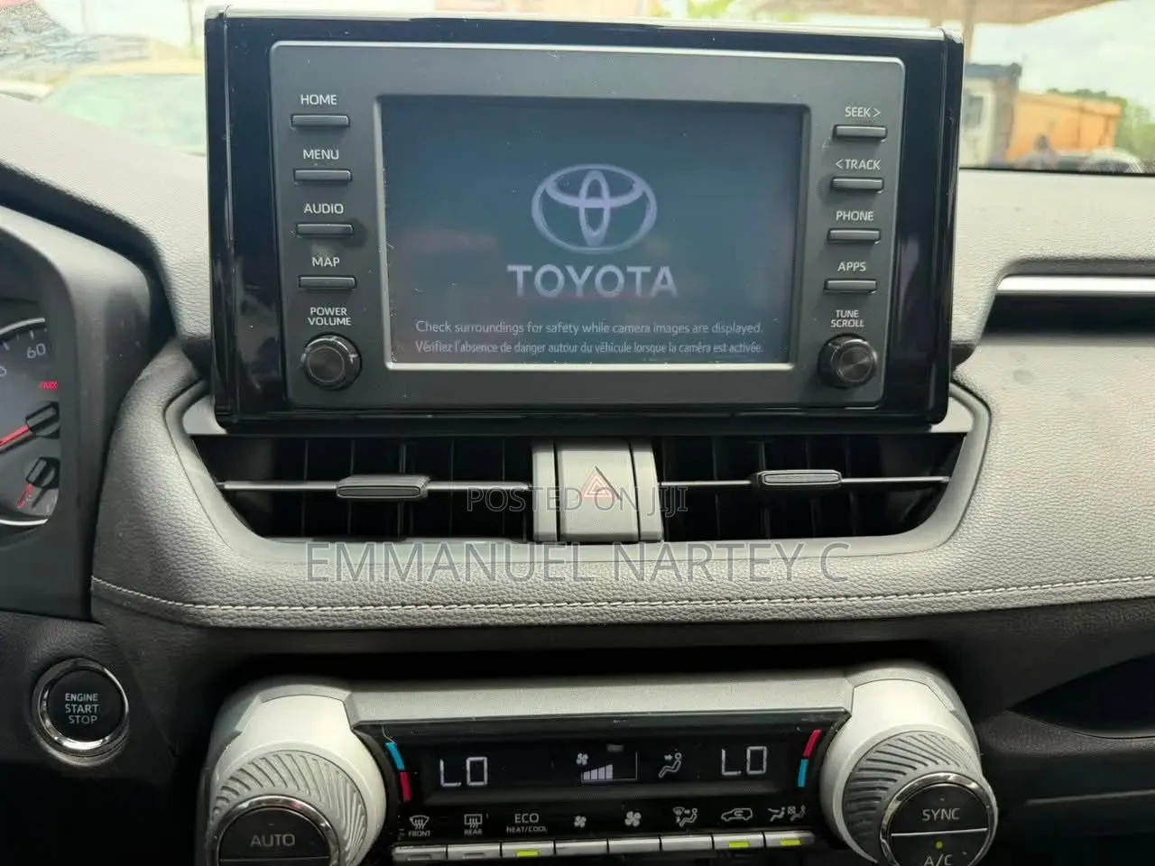 Toyota RAV4 2021 White