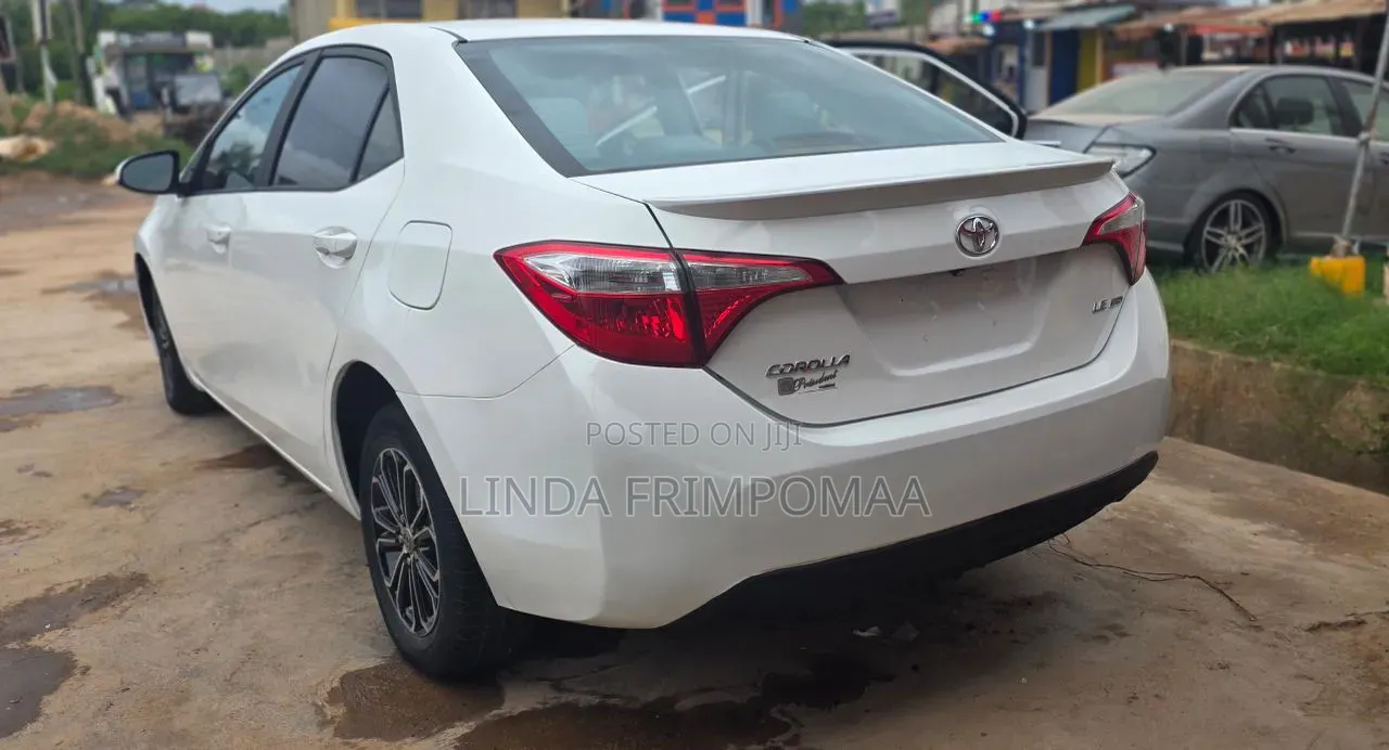 Toyota Corolla L 4dr Sedan (1.8L 4cyl 4A) 2015 White