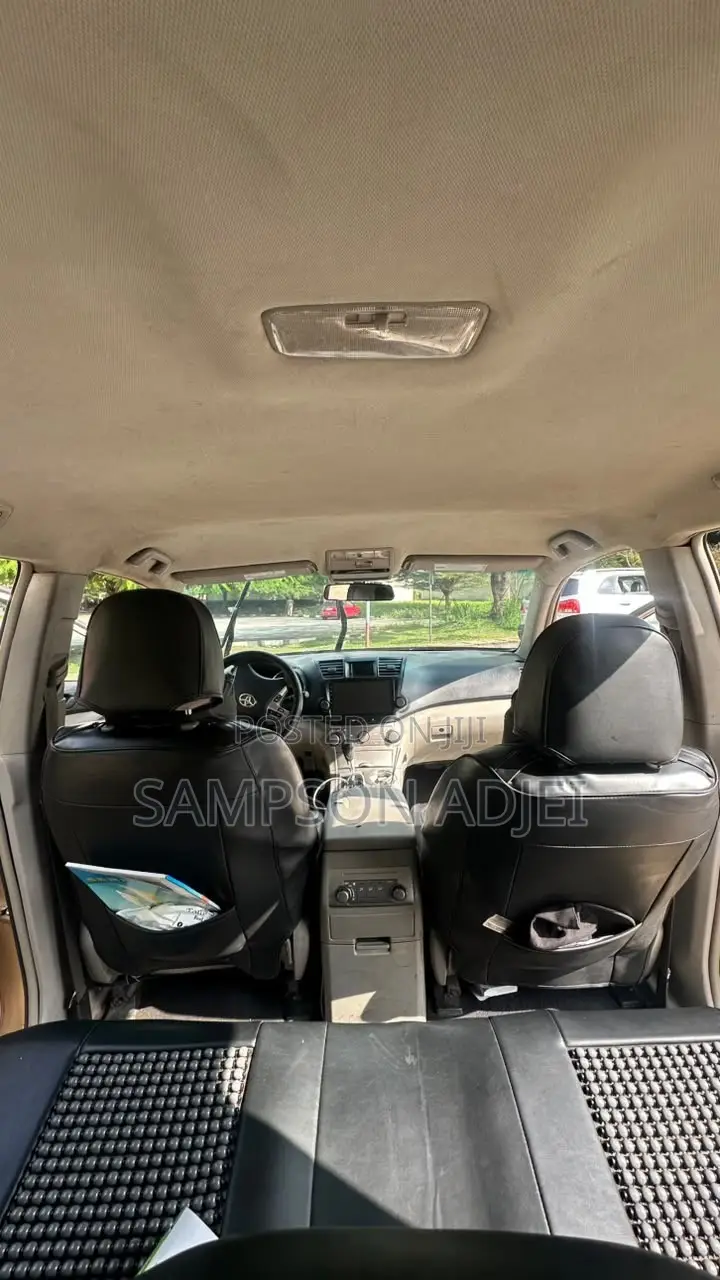 Toyota Highlander 2013 Gold