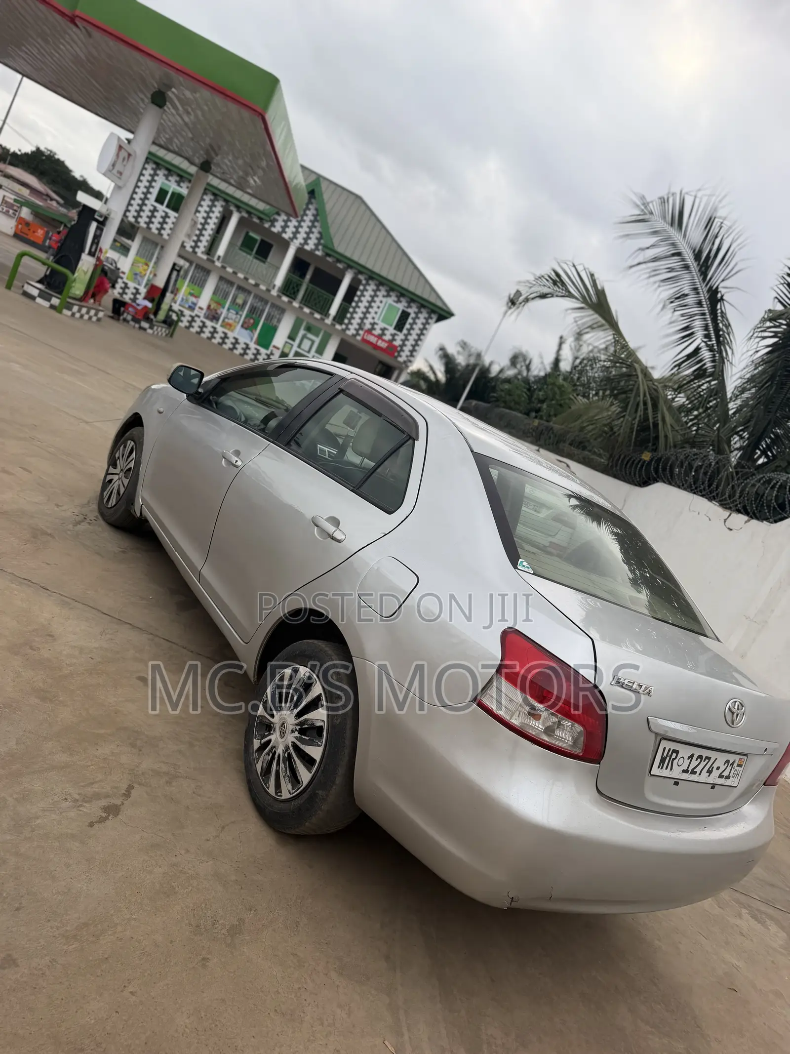 Toyota Belta 2012 Silver