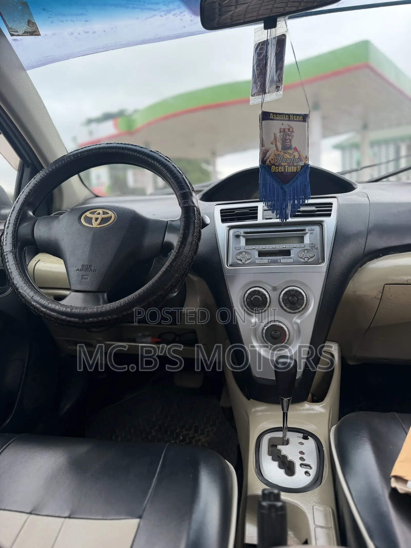 Toyota Belta 2012 Silver