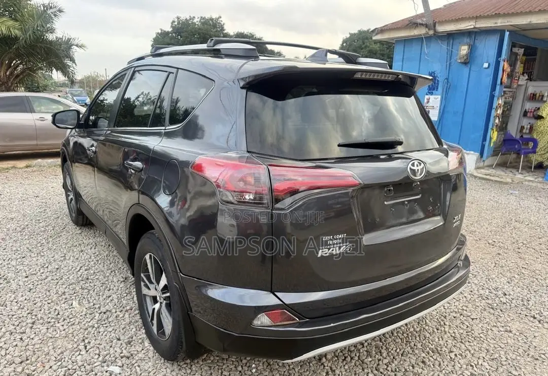 Toyota RAV4 2017 Gray