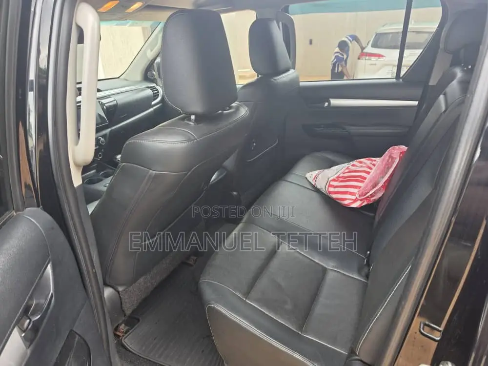 Toyota Hilux Revo Double Cab Deisel 2.8 AWD 2018 Black