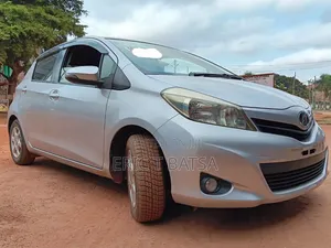 Toyota Vitz 2014 Silver