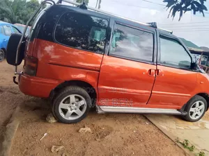 Nissan Vanette 2003 Brown