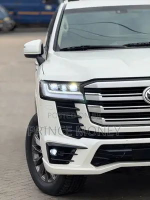 Toyota Land Cruiser 2015 White