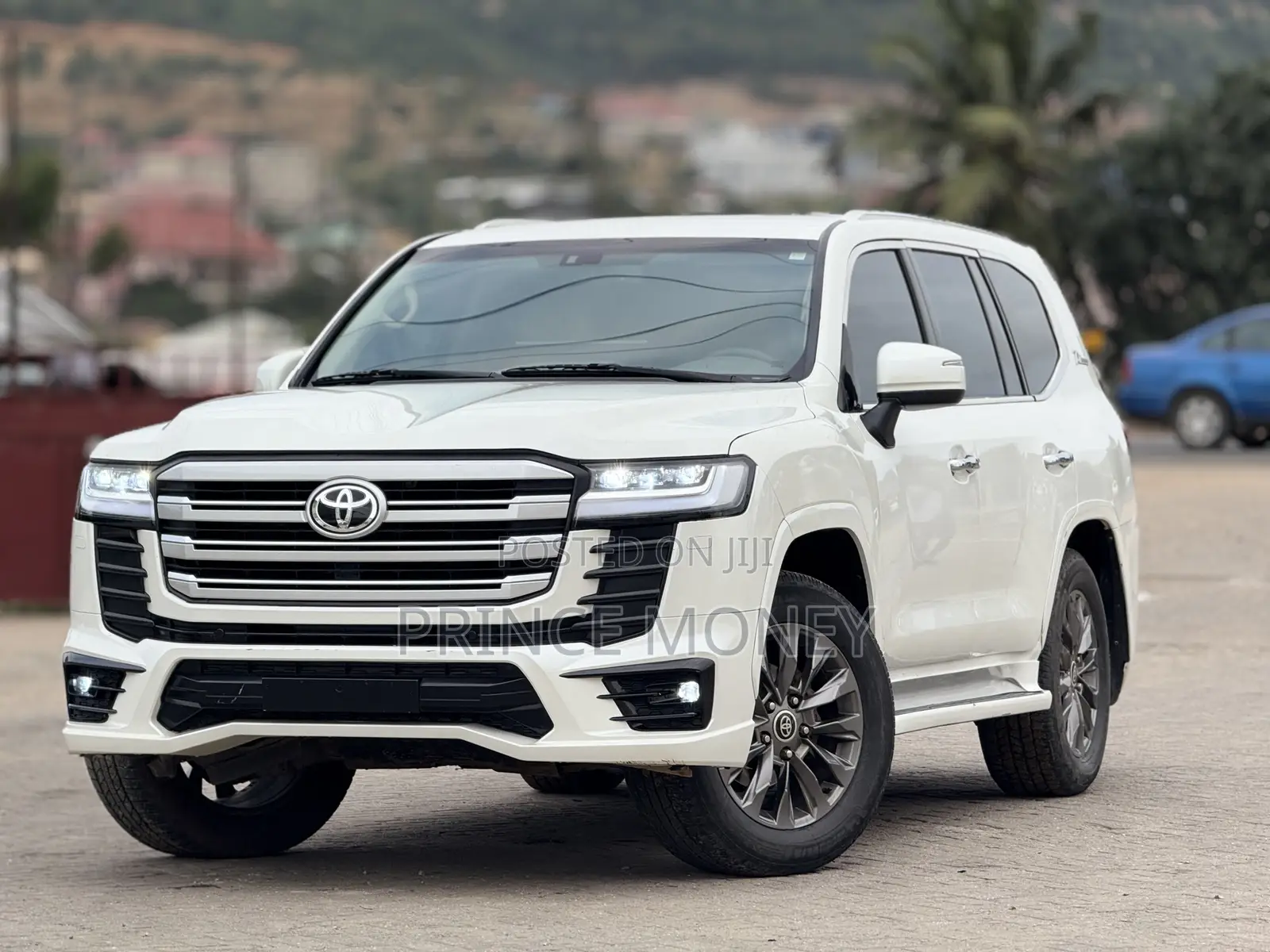 Toyota Land Cruiser 2015 White