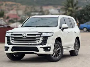 Toyota Land Cruiser 2015 White
