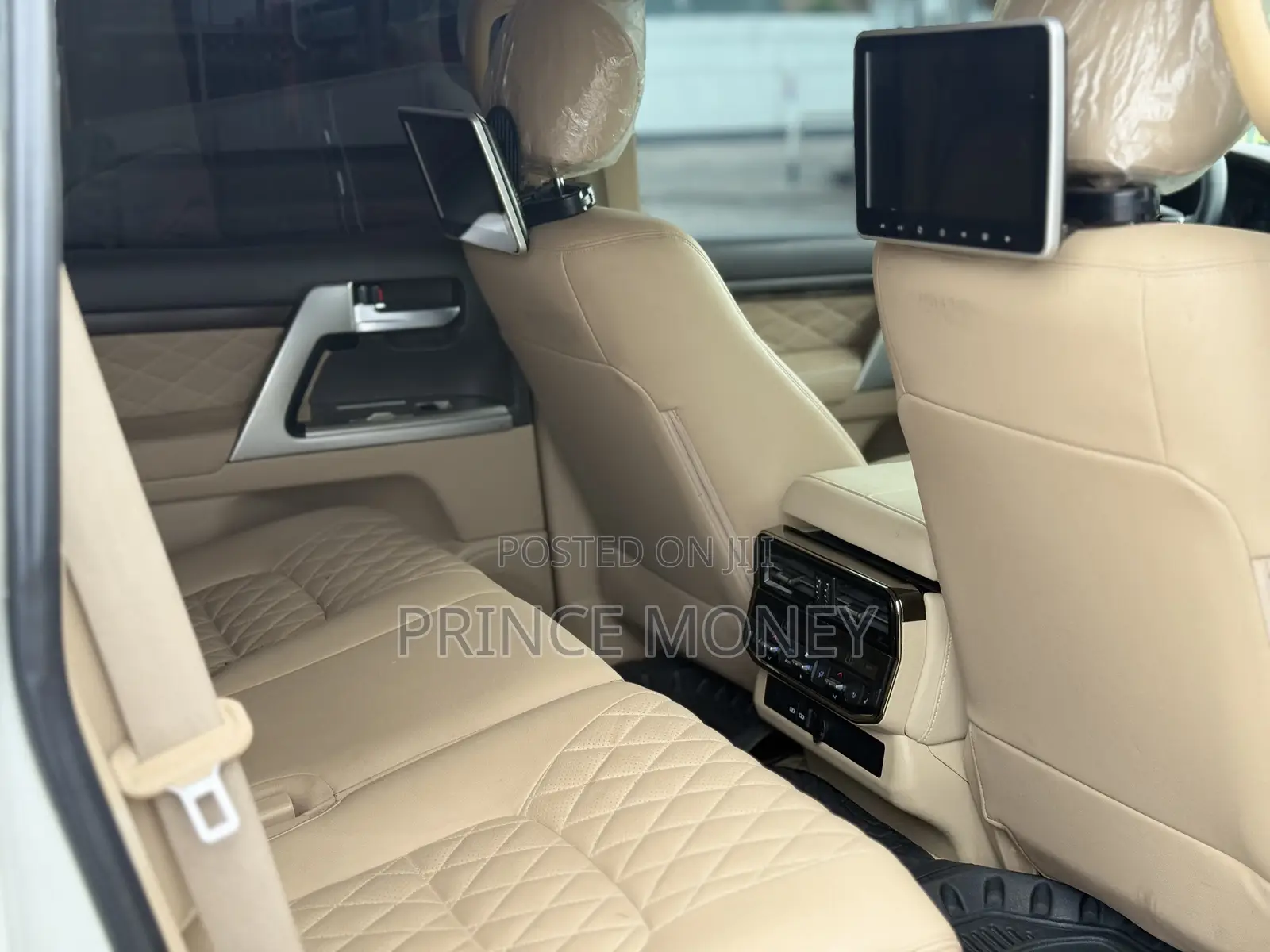 Toyota Land Cruiser 2015 White