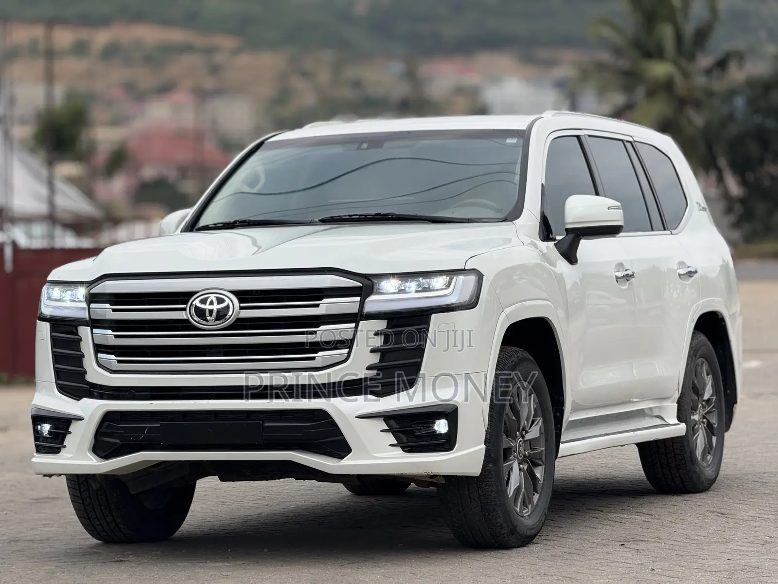 Toyota Land Cruiser 2015 White