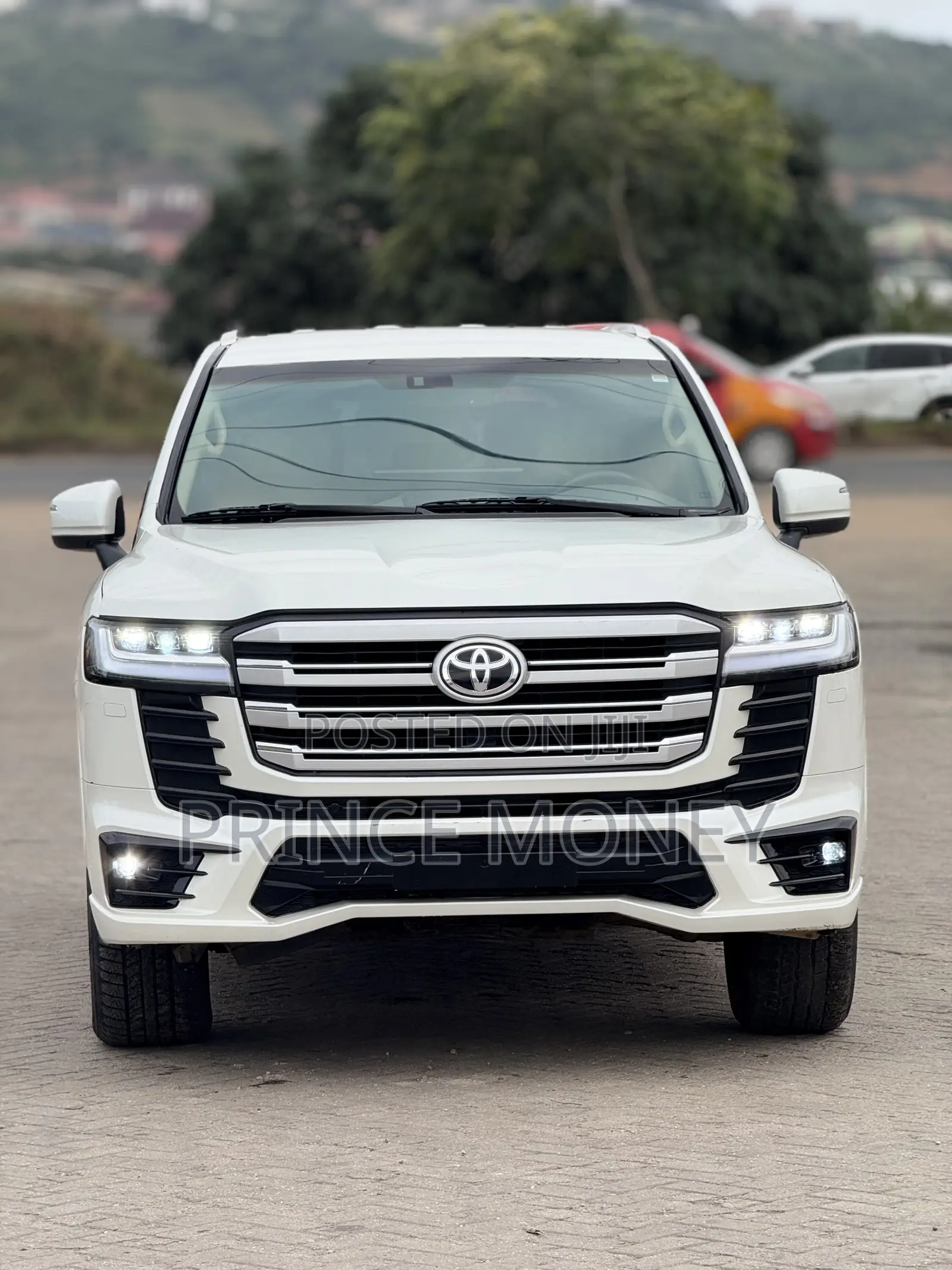 Toyota Land Cruiser 2015 White