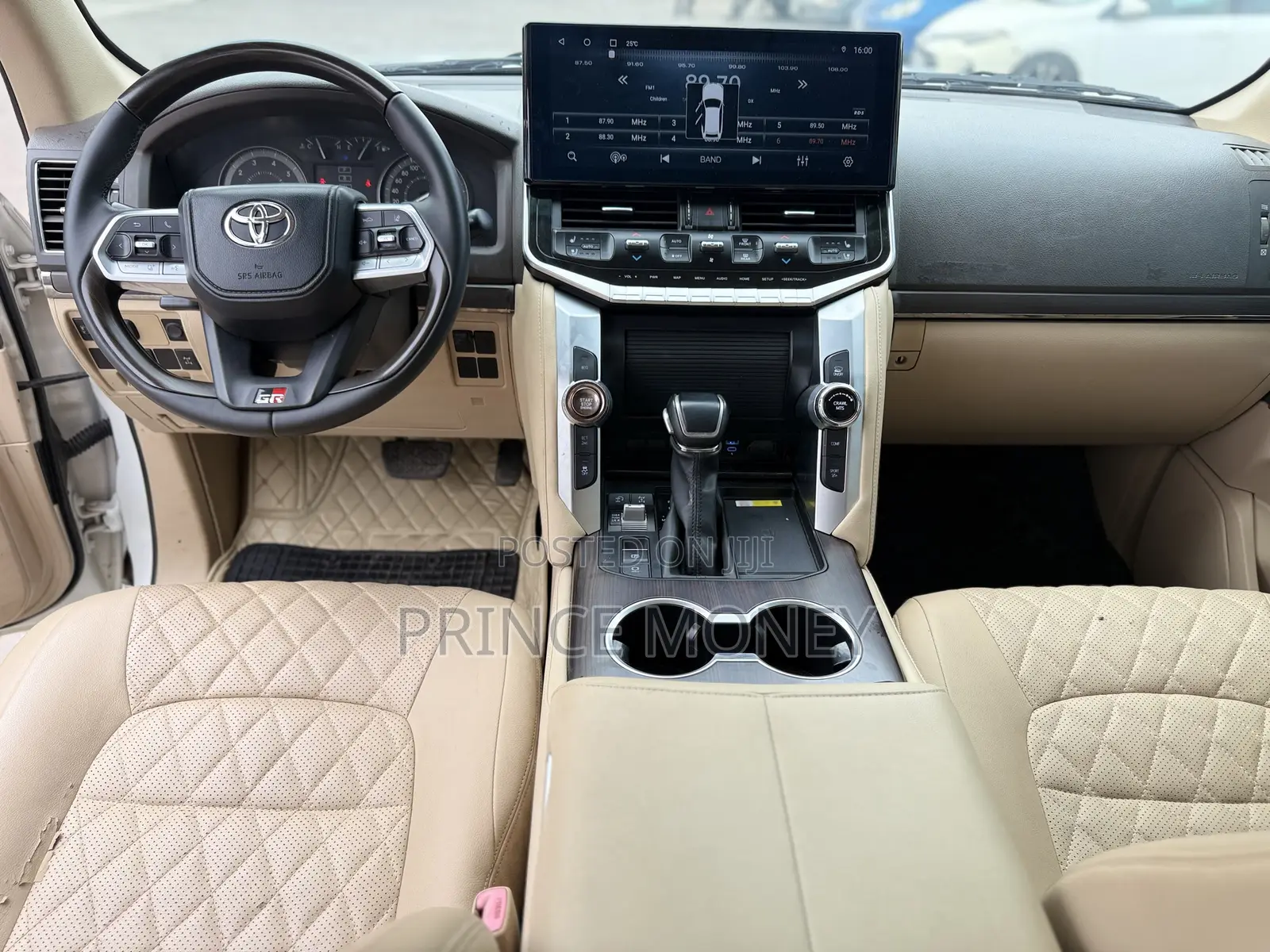Toyota Land Cruiser 2015 White