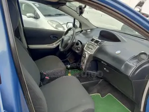 Toyota Yaris 2010 Blue