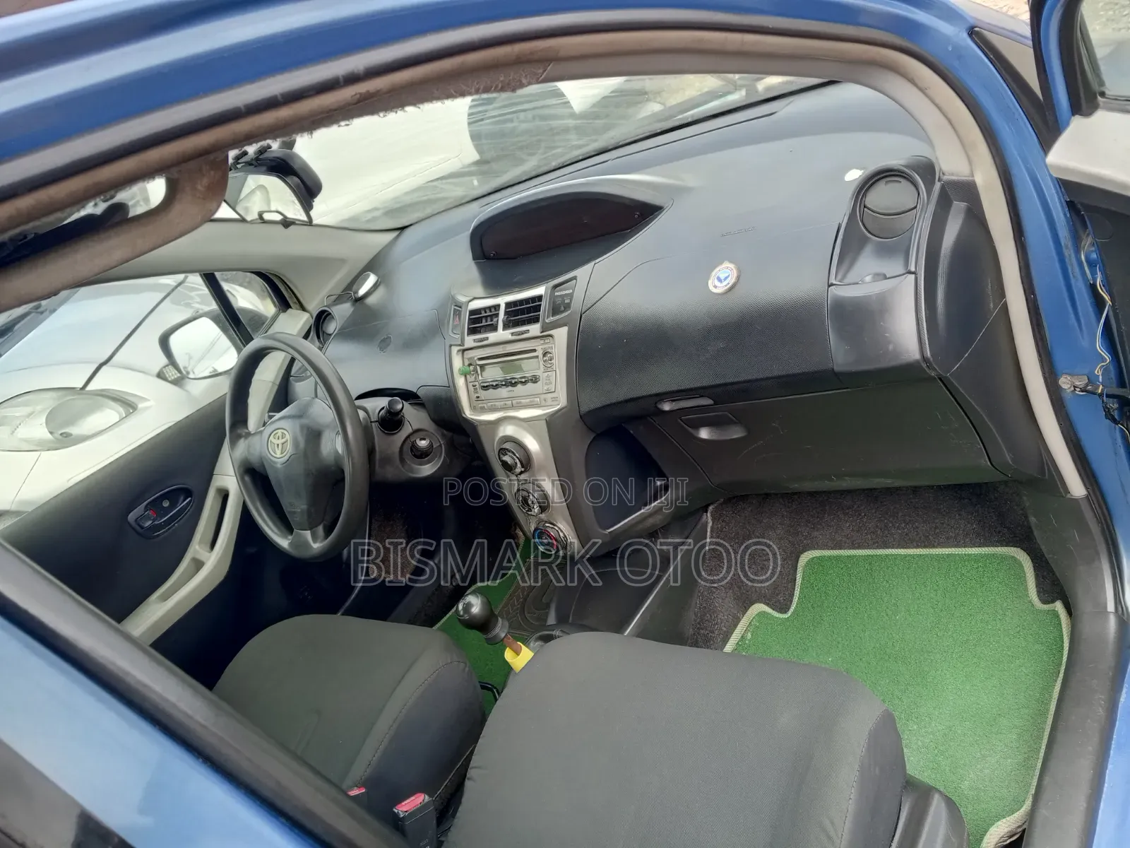 Toyota Yaris 2010 Blue