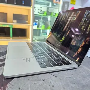Laptop Apple MacBook Pro 2020 16GB Intel Core i5 SSD 1T