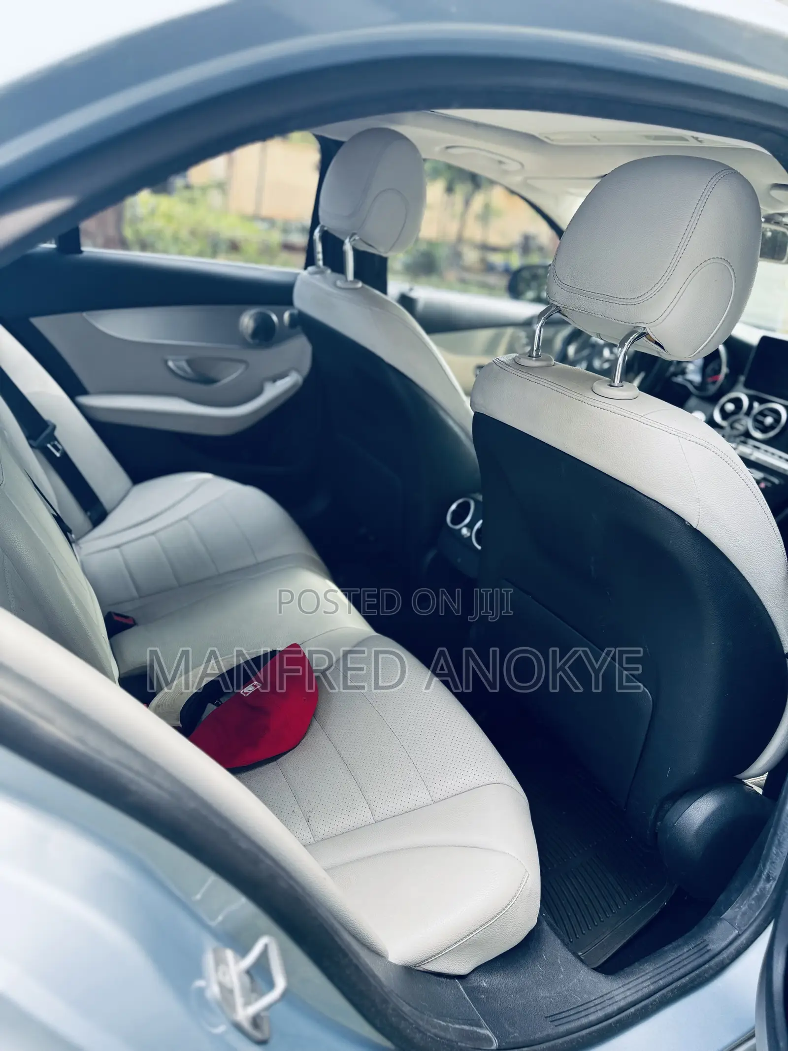 Mercedes-Benz C300 2018 Blue