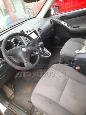 Pontiac Vibe 2010 Silver