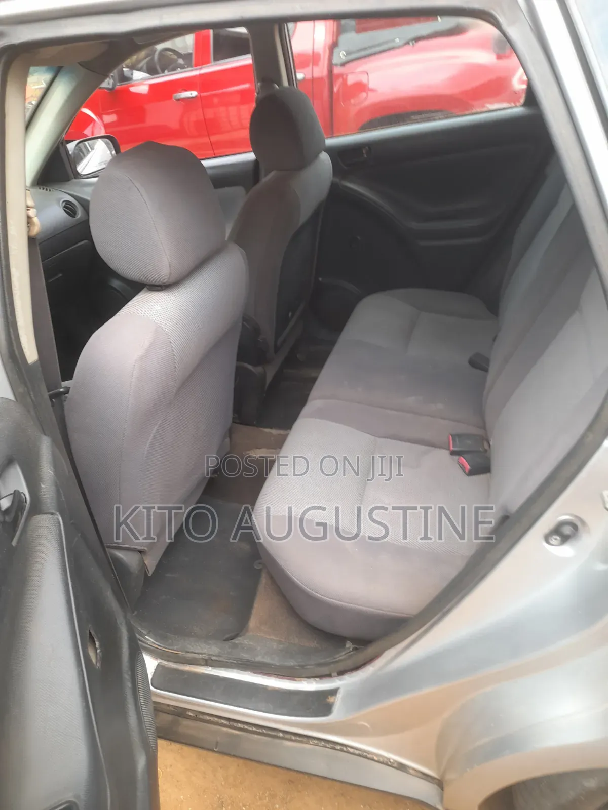 Pontiac Vibe 2010 Silver