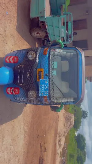 Bajaj RE 2025 Blue