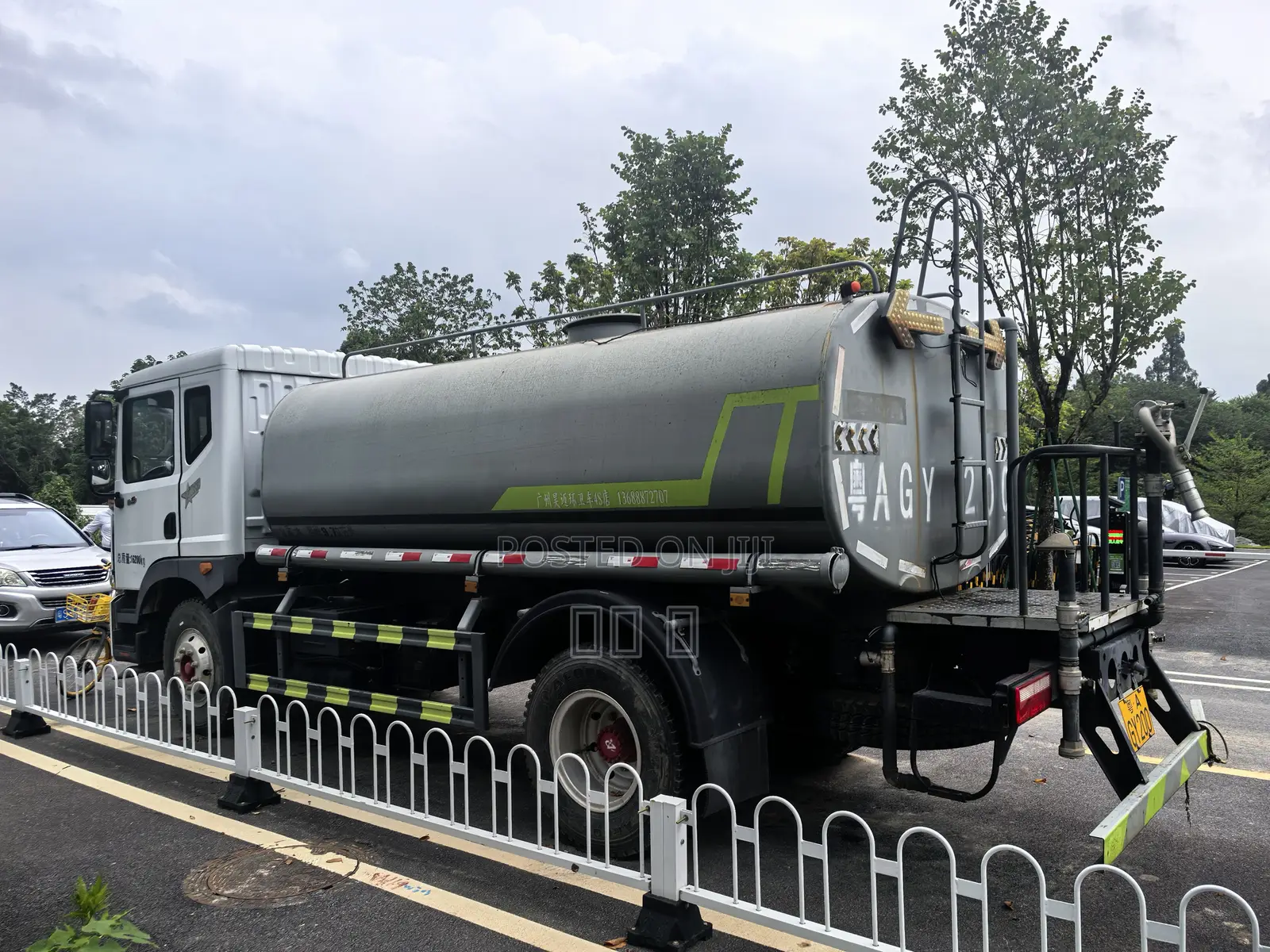 Water Tanker, 9.7 Cubic‐meter Water Tank.