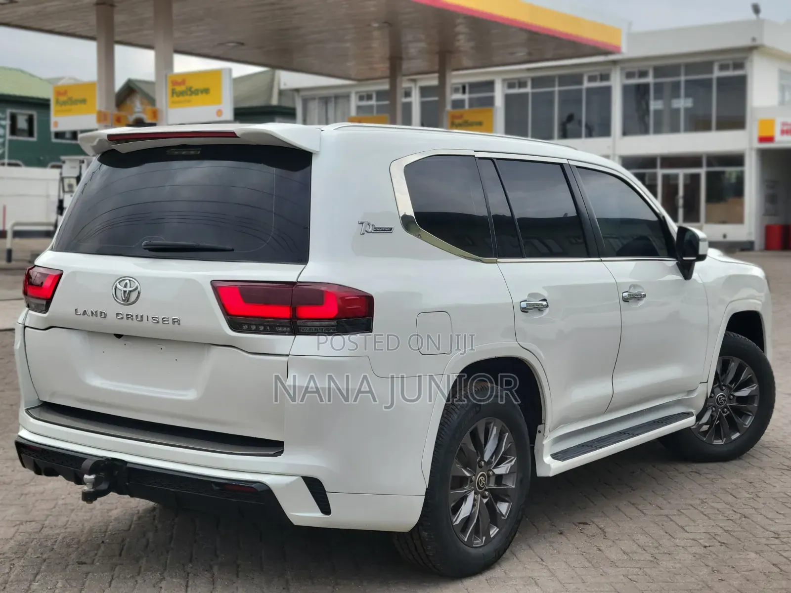 Toyota Land Cruiser 2015 White