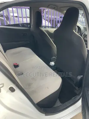 Toyota Yaris 2012 White