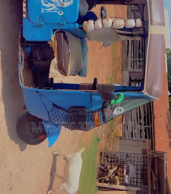 Bajaj RE 2025 Blue