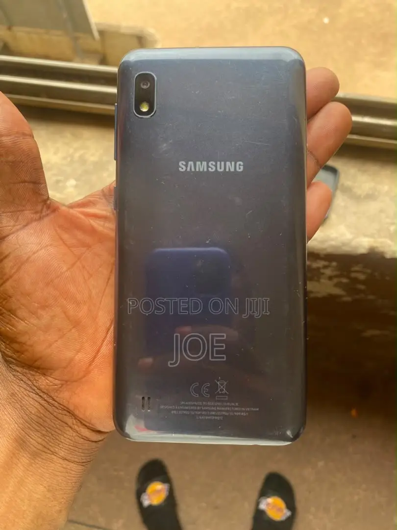 Samsung A10 32 GB Black