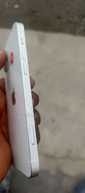 New Apple iPhone 12 128 GB White