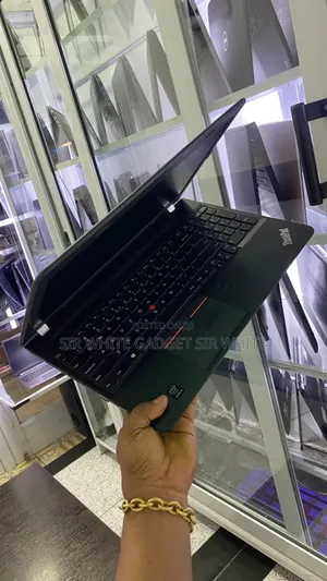 Laptop Lenovo ThinkPad Edge E550 8GB Intel Core i5 HDD+SSD 500GB