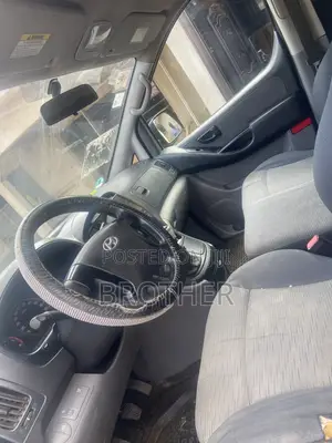 Hyundai H200 2009 Black