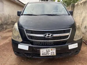 Hyundai H200 2009 Black