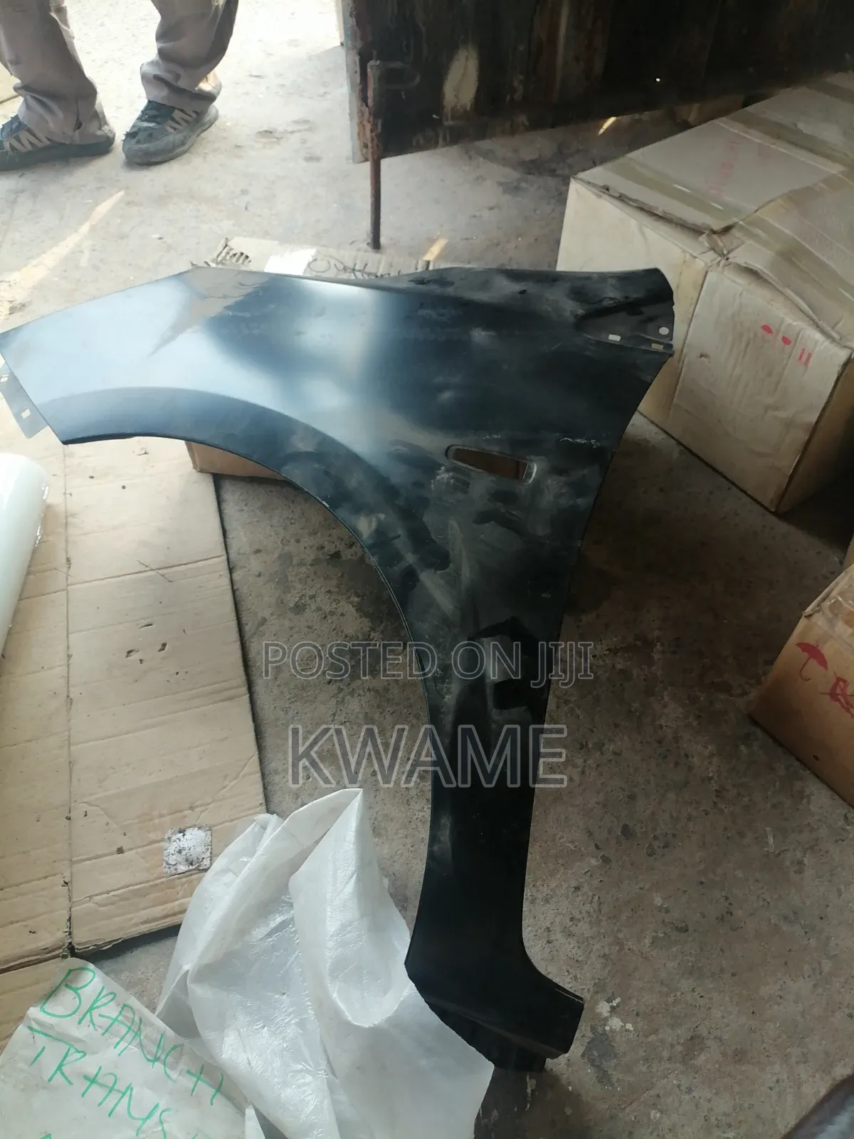 L/H Fender Mitsubishi Spacestar /Mirage