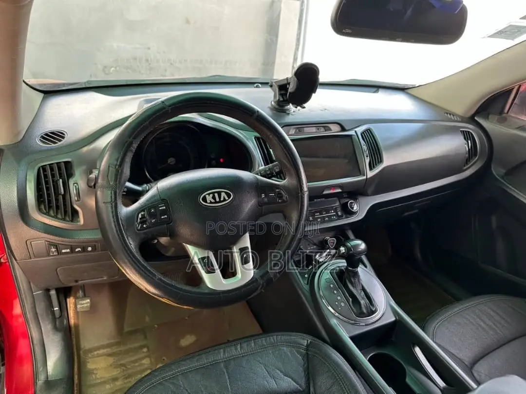Kia Sportage 2012 Red