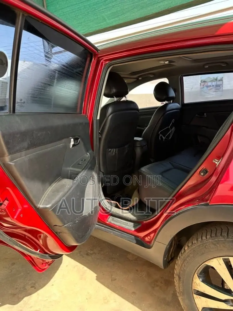 Kia Sportage 2012 Red