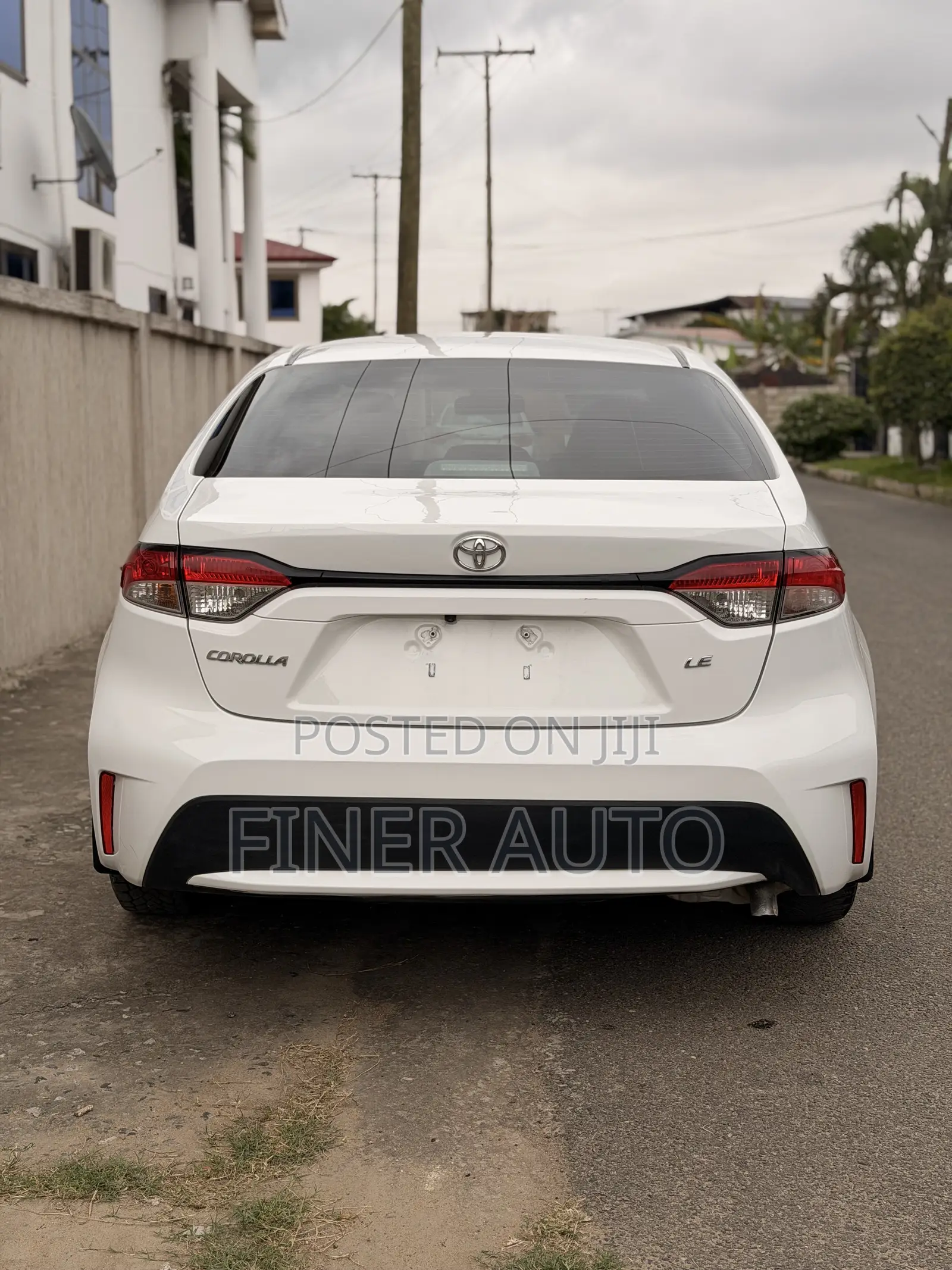 Toyota Corolla LE 2021 White