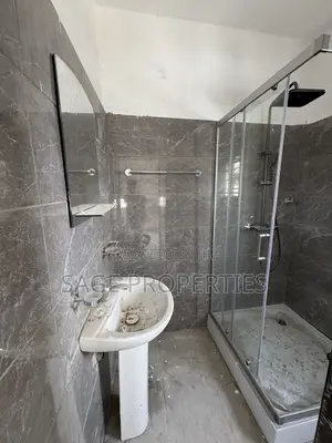 1bdrm Apartment in American House for rent