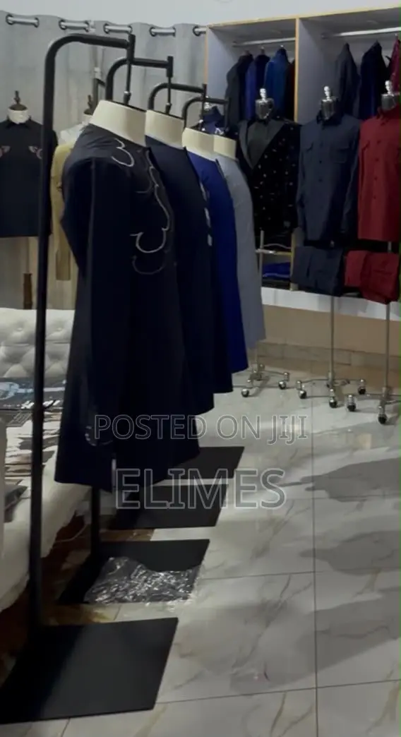 Short Mannequin Display Stand – Half Body-Length Clothing Mannequin
