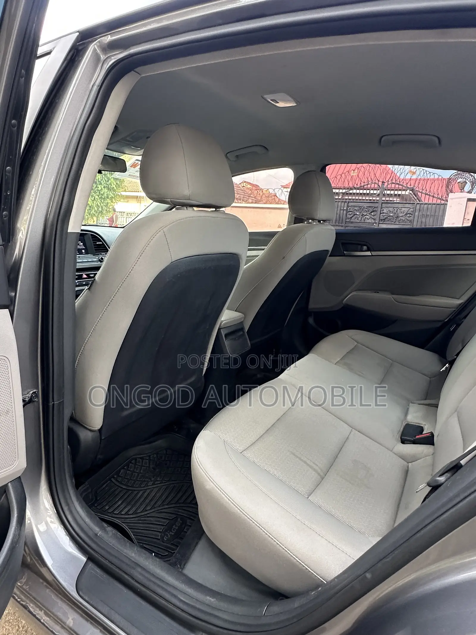 Hyundai Elantra SEL 2018 Silver