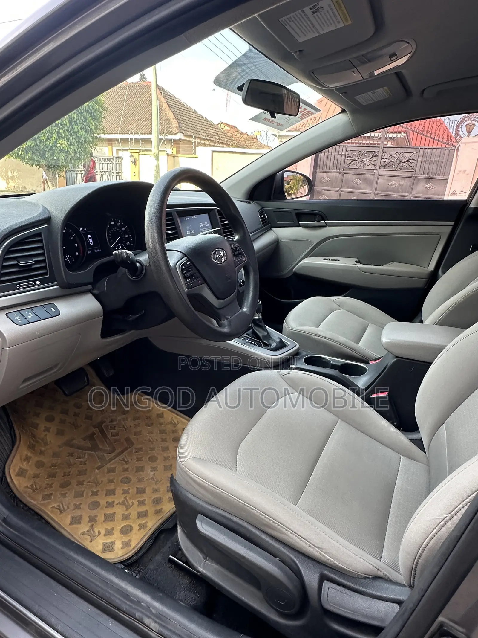 Hyundai Elantra SEL 2018 Silver