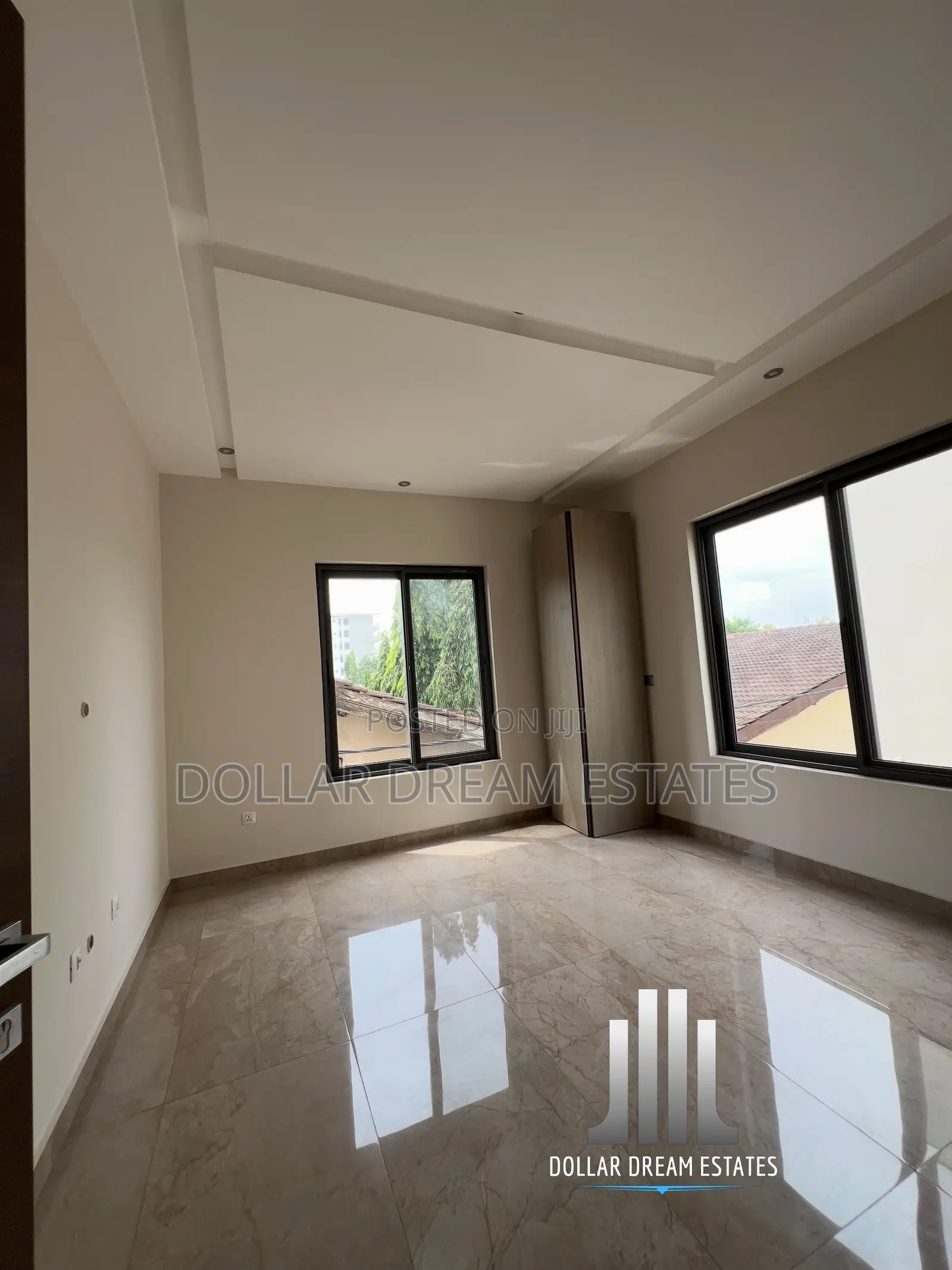 4bdrm Townhouse / Terrace in Airport Residential Area for rent