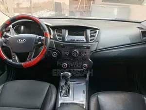 Kia Cadenza 2013 White