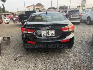Hyundai Elantra SE 4dr Sedan (1.8L 4cyl 6A) 2014 Black